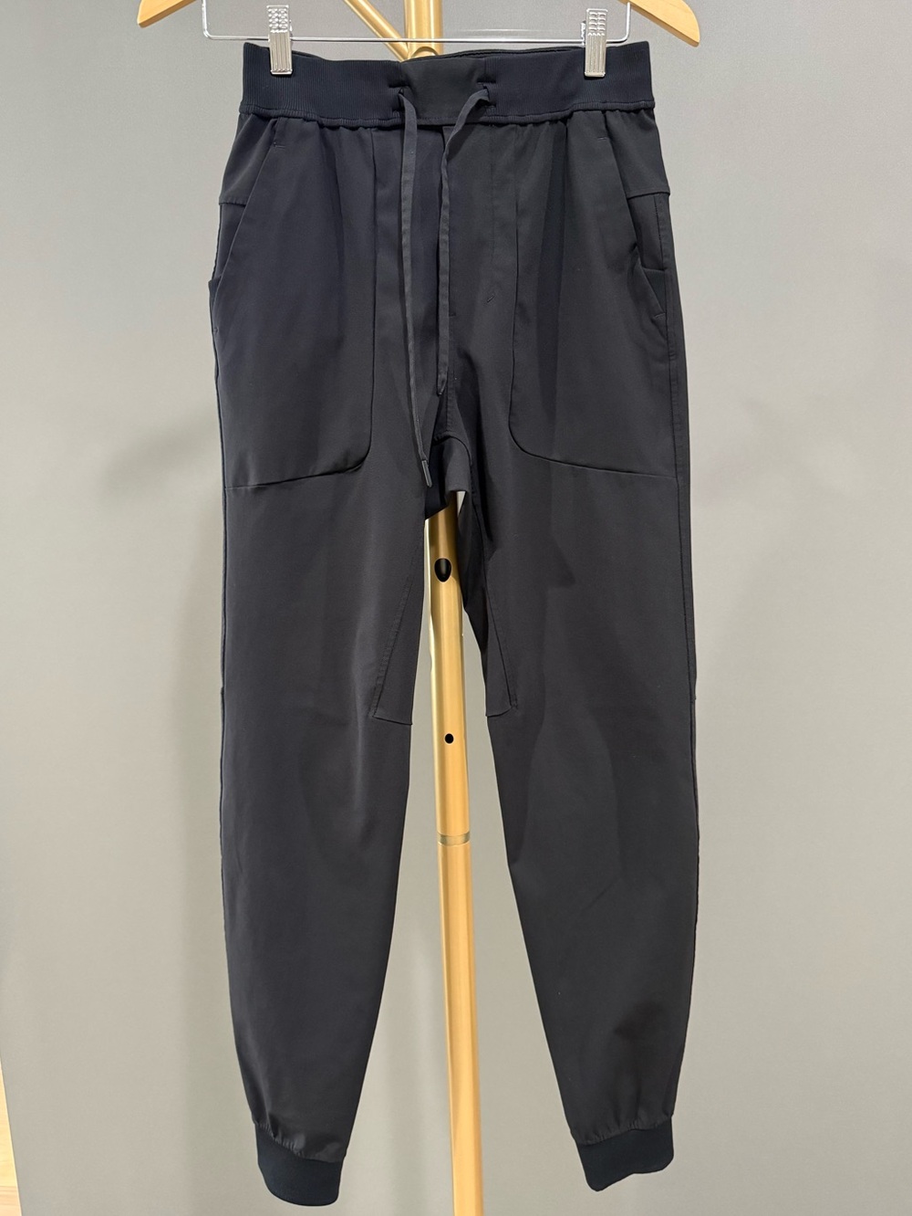 Lululemon Raised City Pant 31 Mens XS Black Jogger Pants